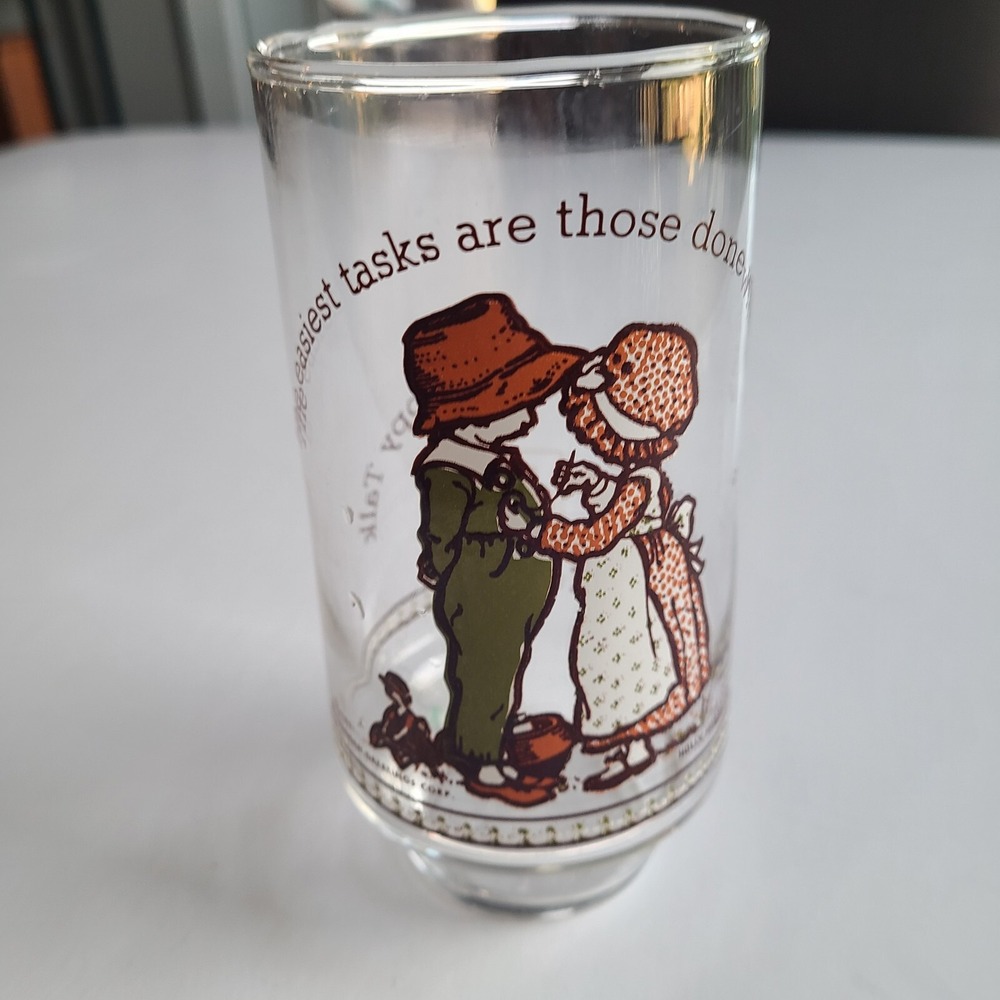 Holly Hobbie Glass 1977‎ American Greetings Coca Cola Vintage Happy Talk Tasks